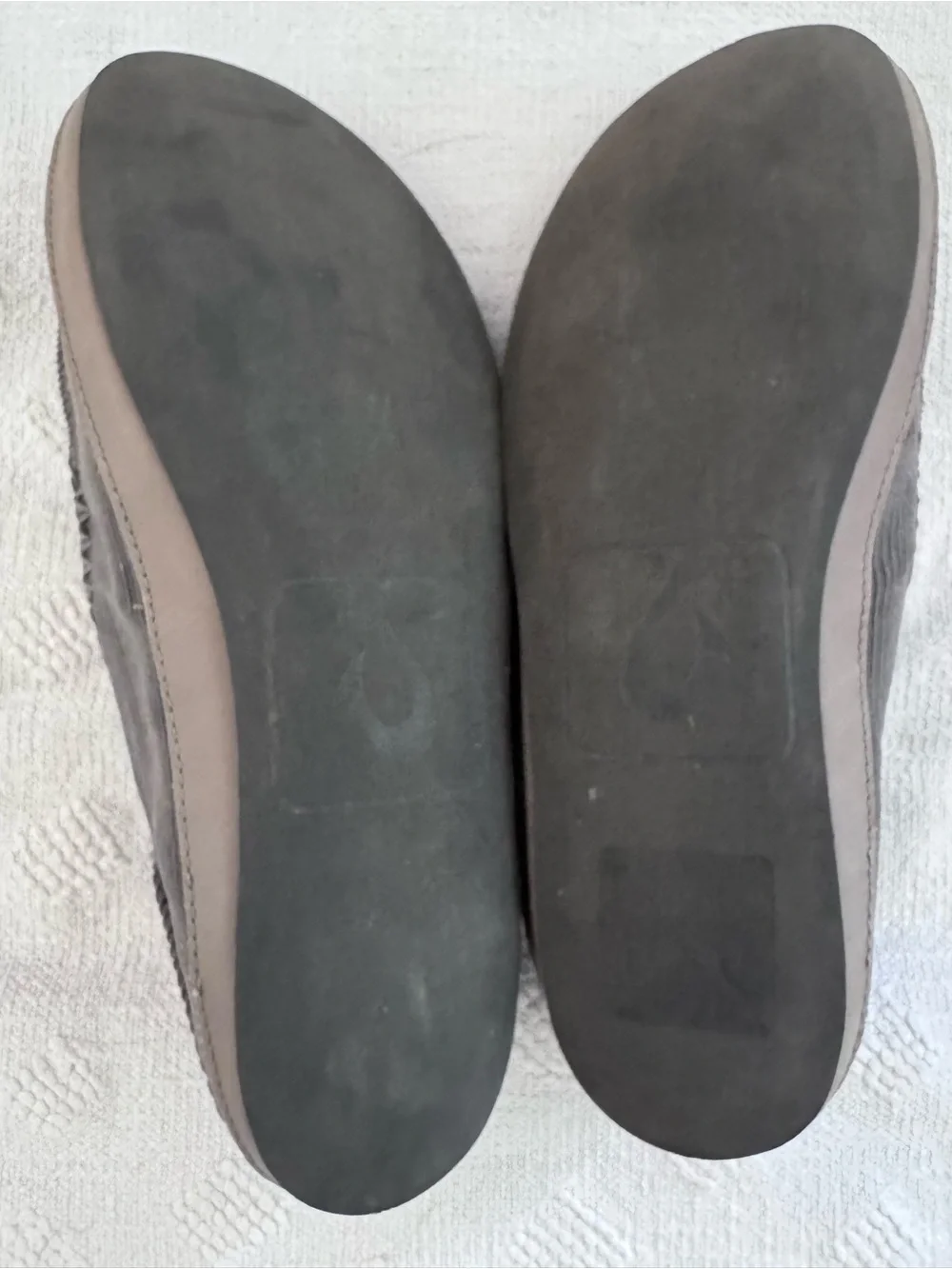 Olukai Men's Moloa 'Ie Corduroy Slipper Charcoal Gray Sz 10 Comfy